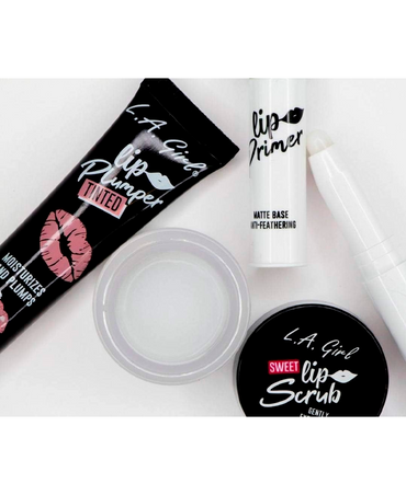 L.A. GIRL LIP PRIMER MATTE BASE ANTI-FEATHERING 13 ML. GLP526