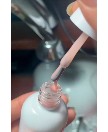 FANTASY NAILS BASE TRASLUCIDA 01 SKIN